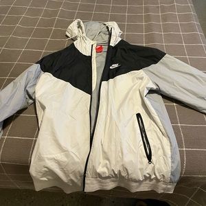 Retro Nike Windbreaker